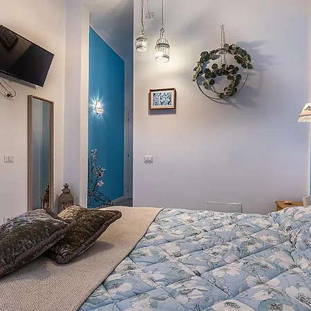 White & Gold Suite Verona-3